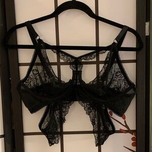 Chic Black Lace Bra